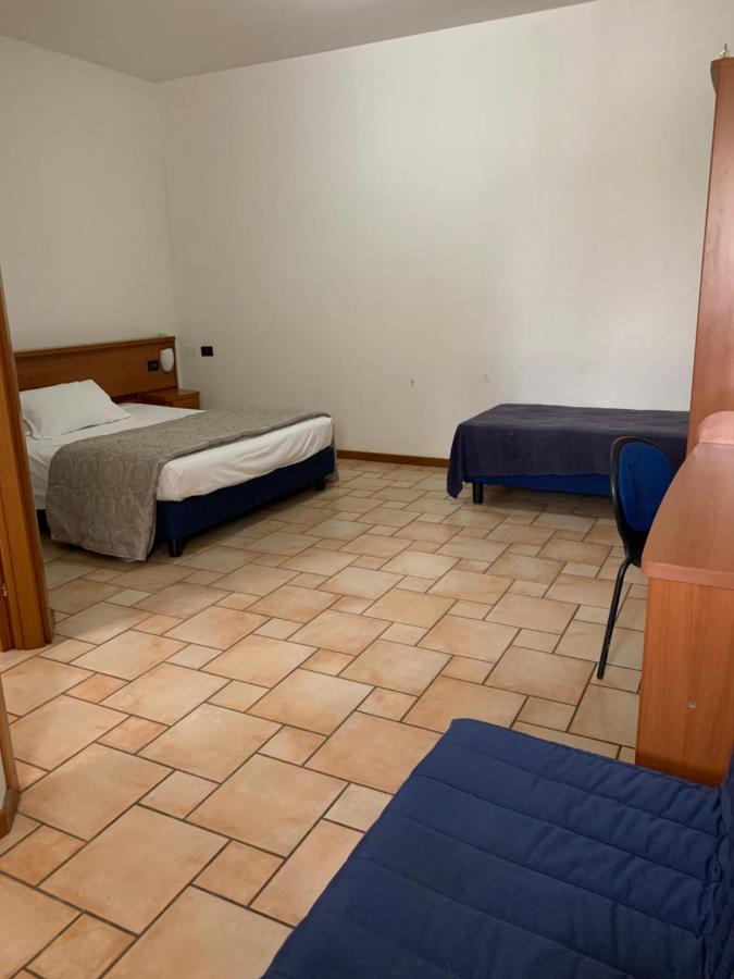 Hotel Lory Ficarolo Ngoại thất bức ảnh