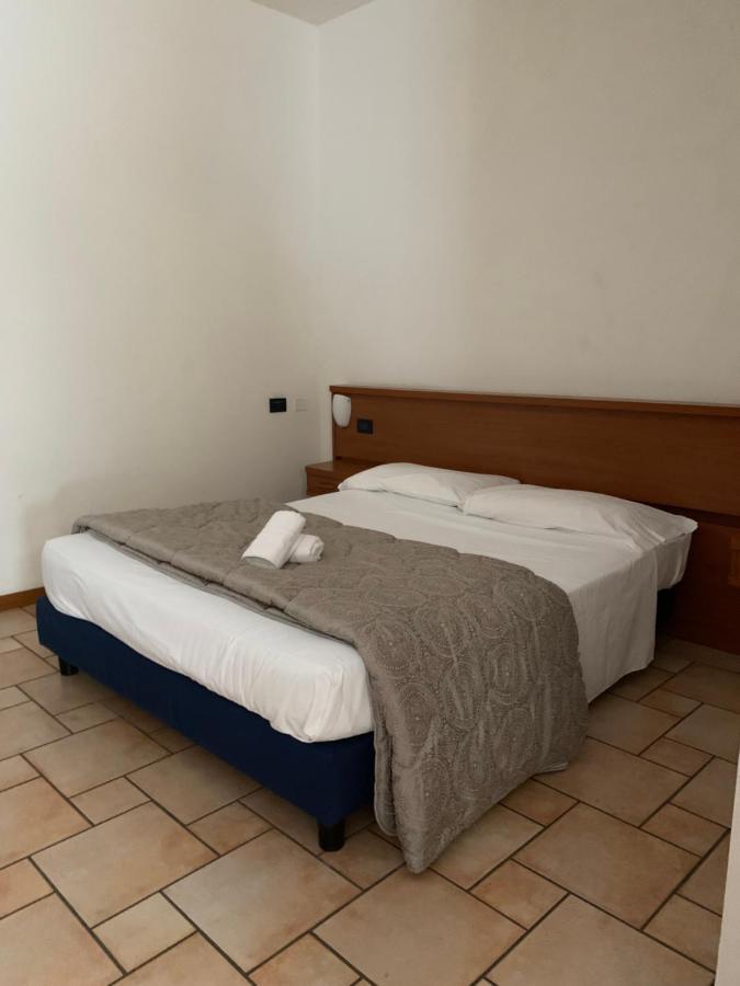 Hotel Lory Ficarolo Ngoại thất bức ảnh